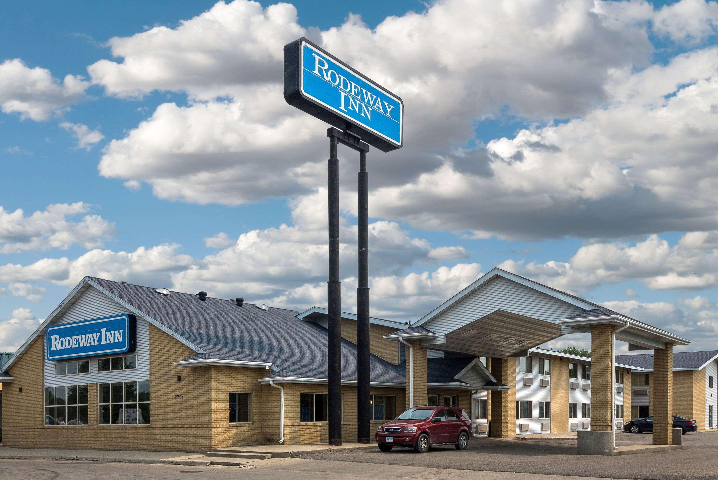 Rodeway Inn Fargo Dış mekan fotoğraf