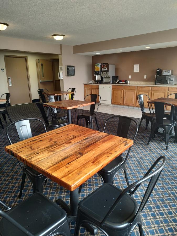 Rodeway Inn Fargo Dış mekan fotoğraf