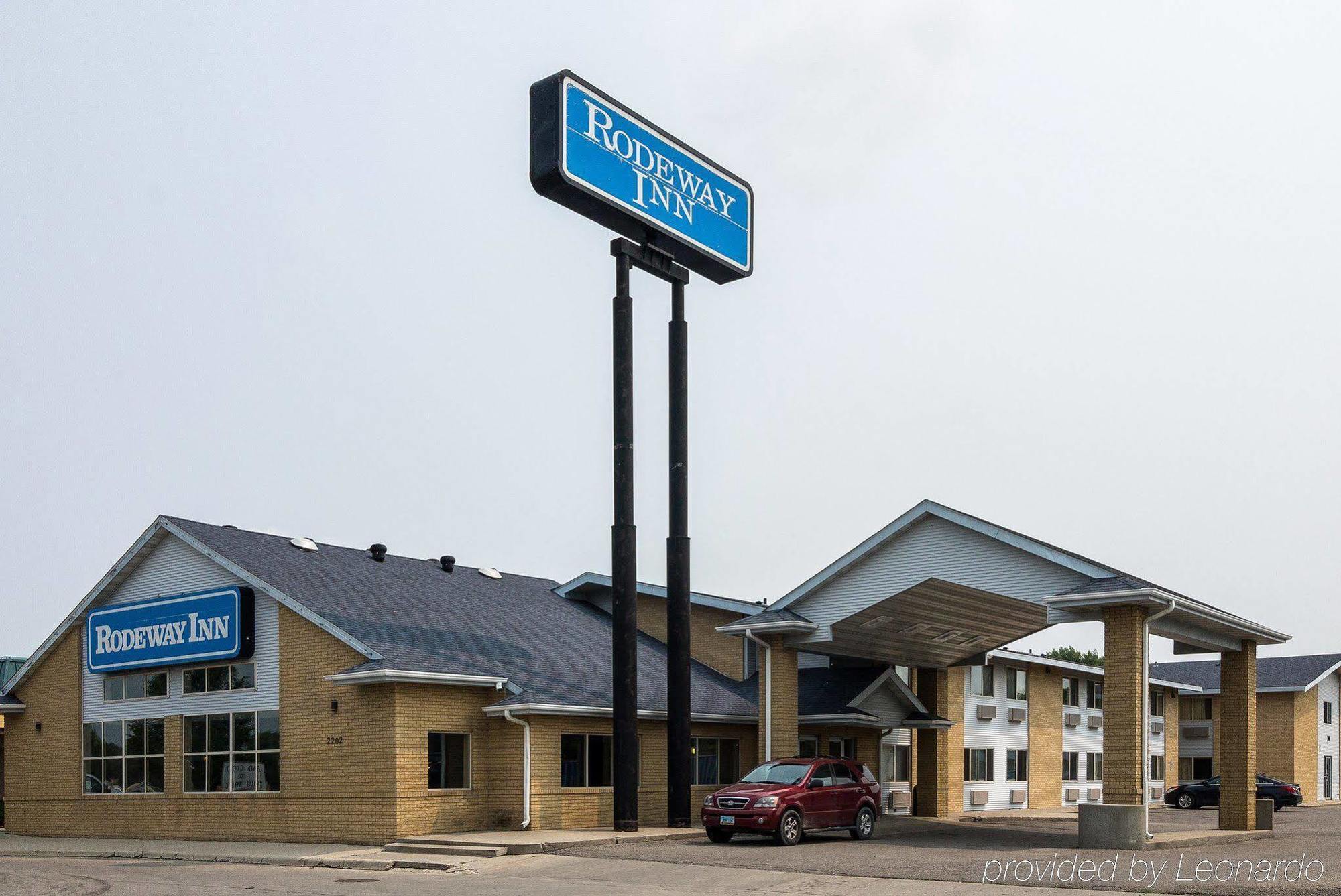 Rodeway Inn Fargo Dış mekan fotoğraf