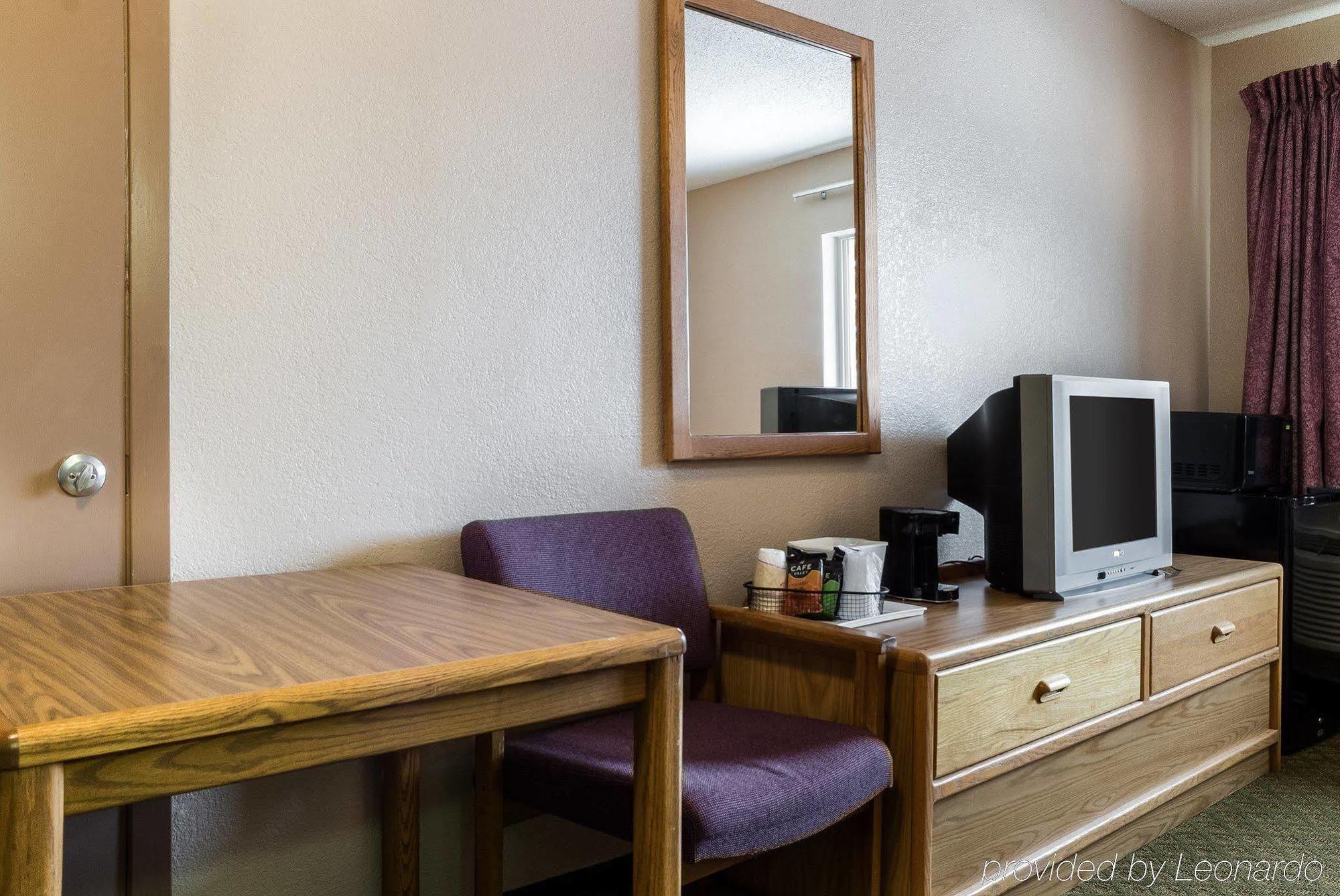 Rodeway Inn Fargo Dış mekan fotoğraf