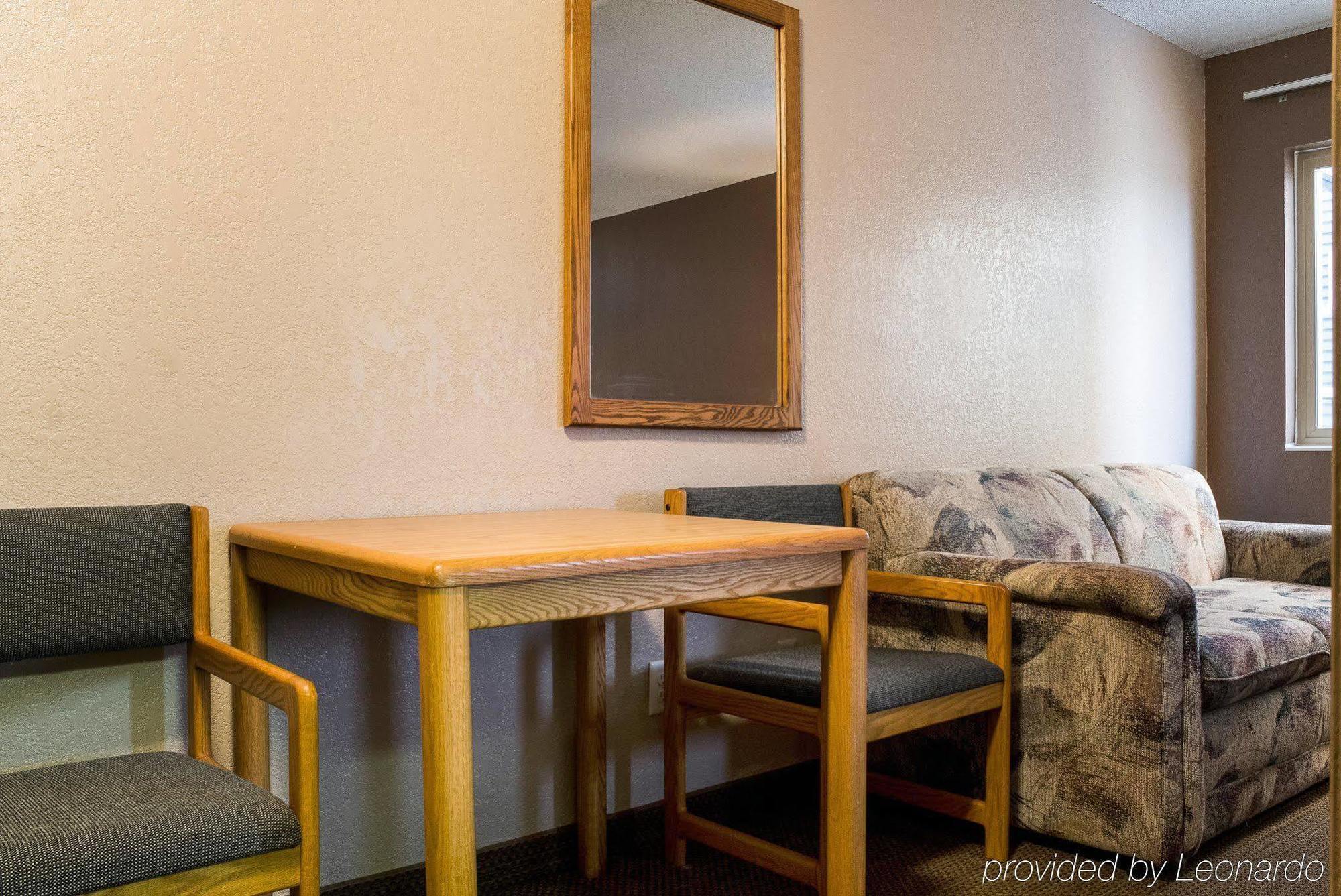 Rodeway Inn Fargo Dış mekan fotoğraf