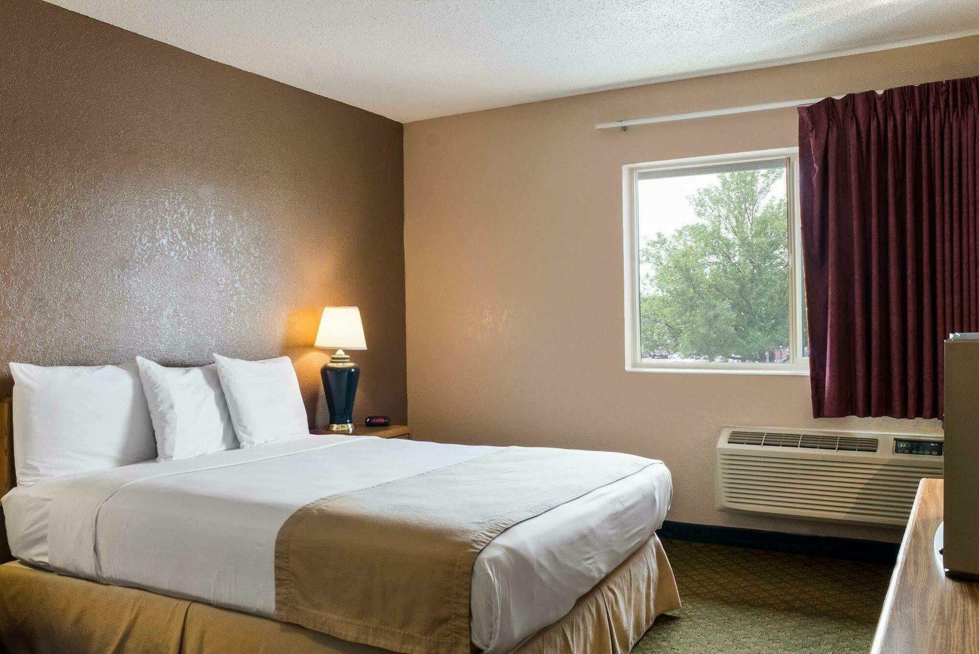 Rodeway Inn Fargo Dış mekan fotoğraf